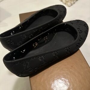 Gucci Rubber Flats - 5.5/6